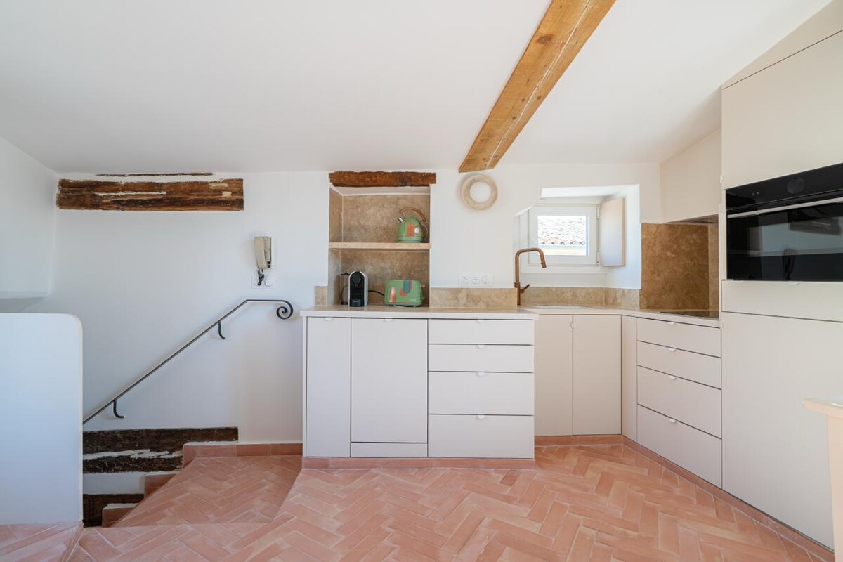 Les Heures Bleues Rooftop Terrace in Aix - Apartments for Rent in Aix ...