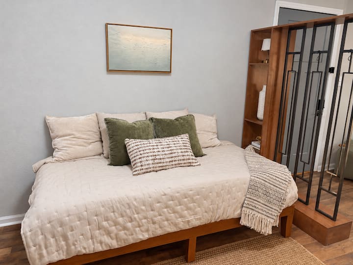 Single Bed located in Flex Room Adjacent to Living Room