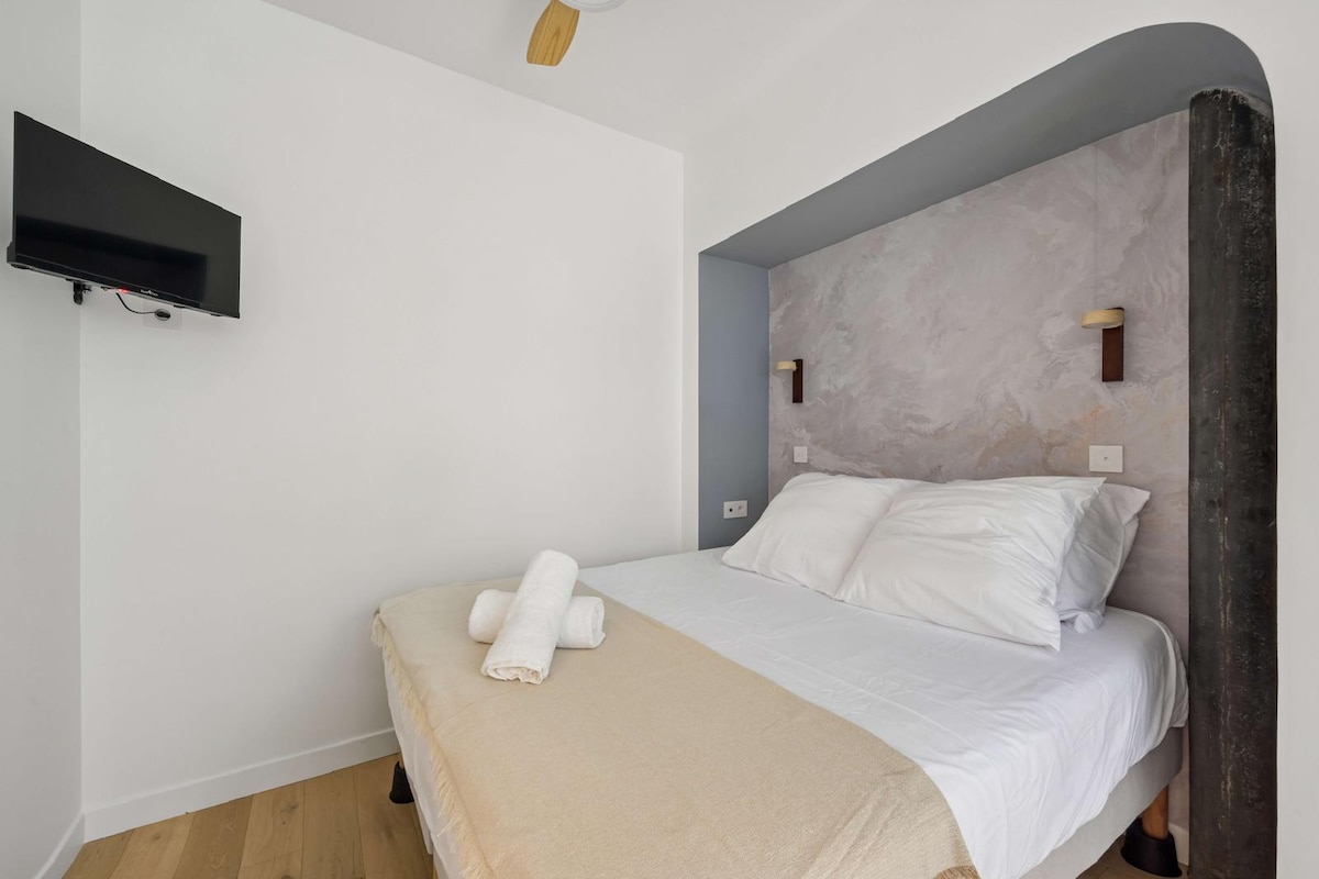 Digi Code Font Cocon aux portes de Montmartre - Appartements à louer à Paris, Île-de ...