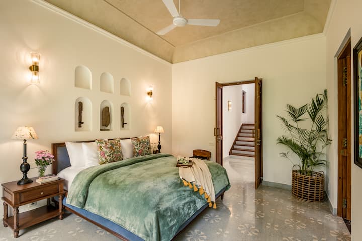 Bedroom 1 image 1
