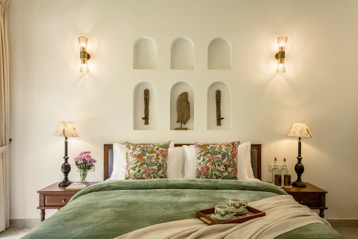 Bedroom 1 image 2