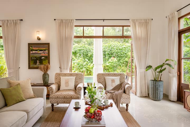 Living room image 3