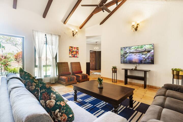 Living room image 3