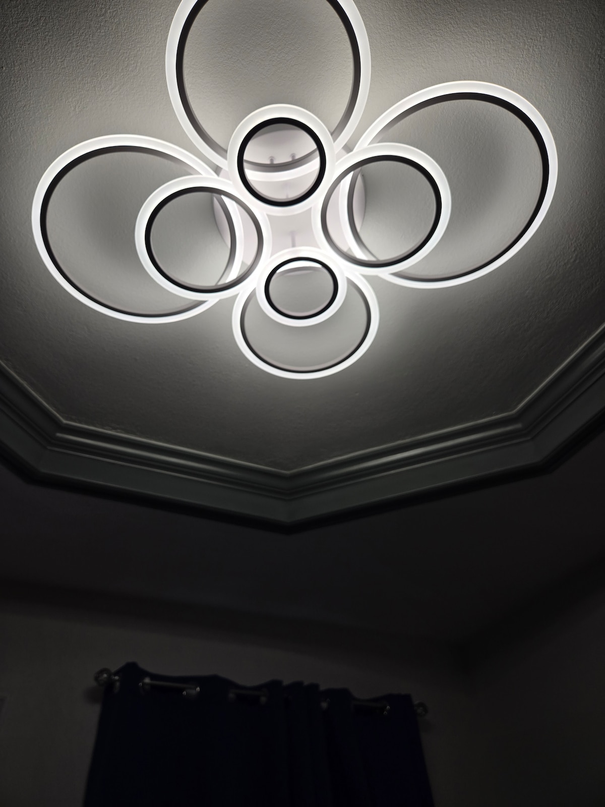 Giant Hot Tub House vacation rental in Moore, OK — photo 1