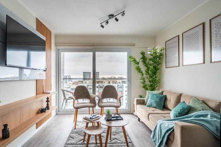 Urban Luxe: De Estreno, A/c, Pool, Views - Peru
