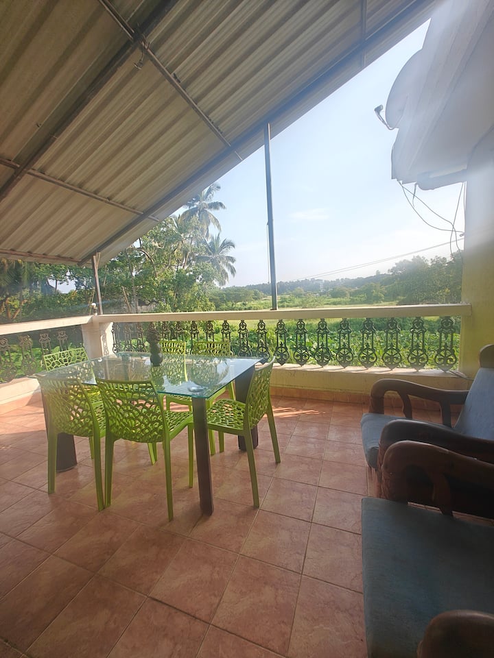 Dining area image 2