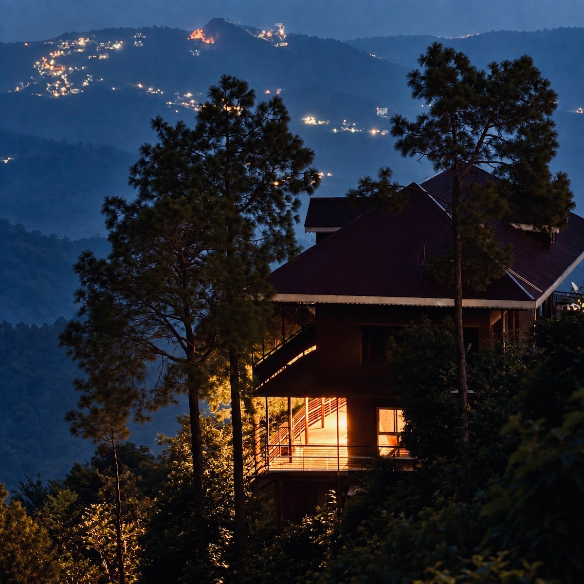 The Last Turn, Kasauli | 2BHK Homestay with private bathtub in Kasauli