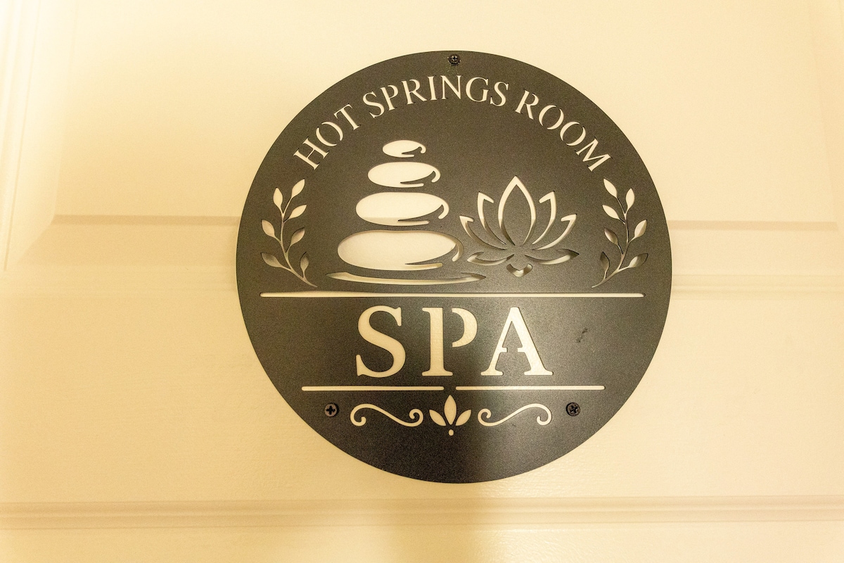 Hot Springs Spa room in Salida, Colorado, United States - Airbnb