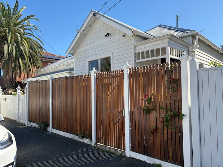 St Kilda Beach Getaway.  Great Location! - St Kilda