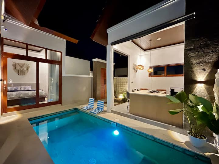 Chandana Modern Tropical Villa 2br - Australia