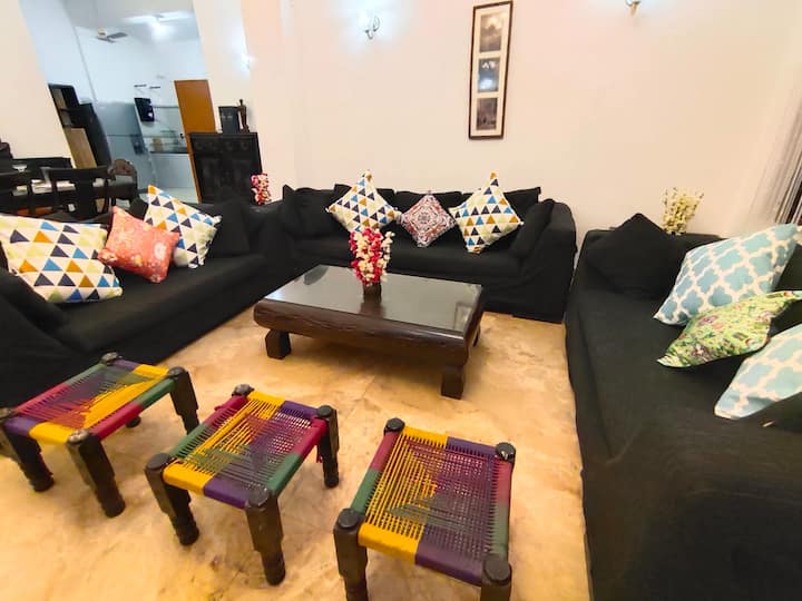 Living room image 1