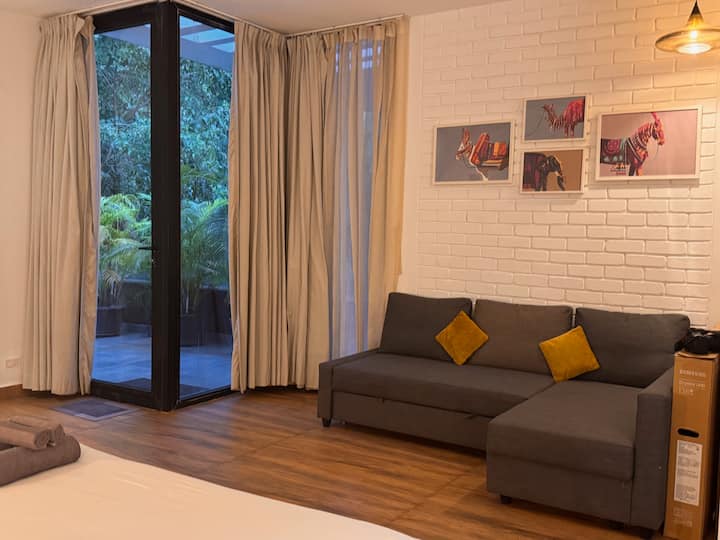 Living room image 12