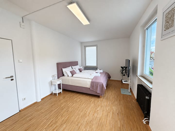 Work Step 4012 Sparrenberg Residence | Mira · Near the Old Town - Apartments for Rent ...