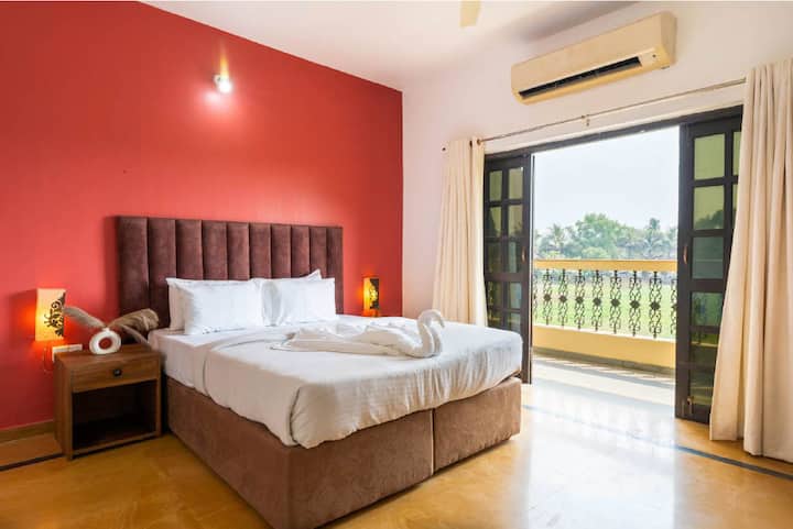 Bedroom 1 image 2