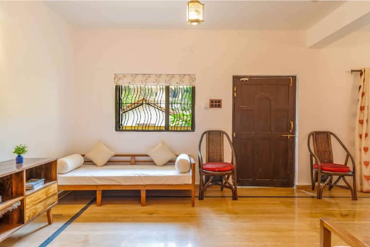 Living room image 1