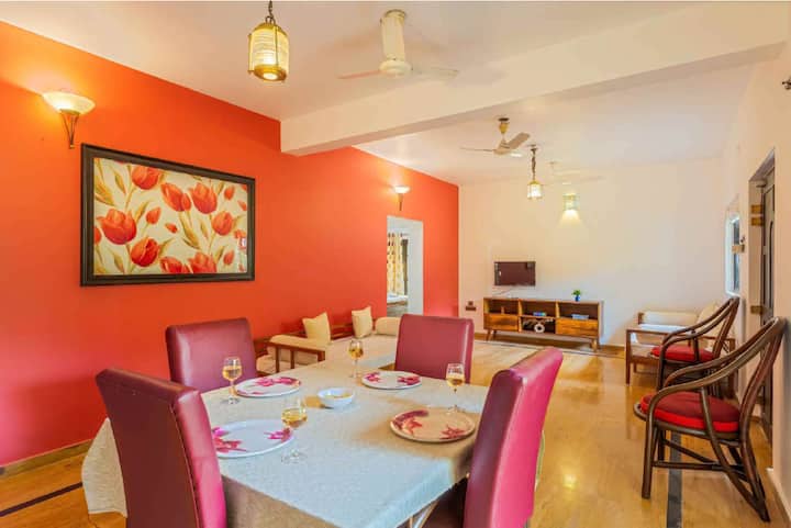 Dining area image 3