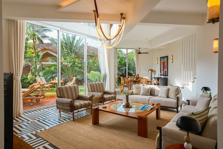 Living room image 1