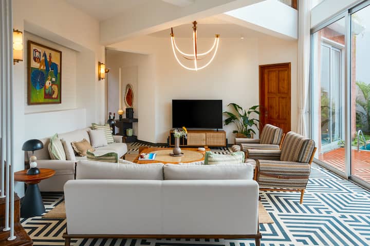 Living room image 2