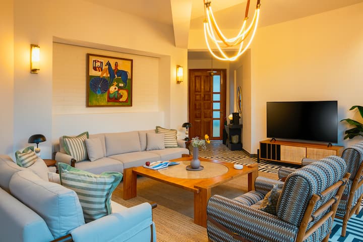 Living room image 10