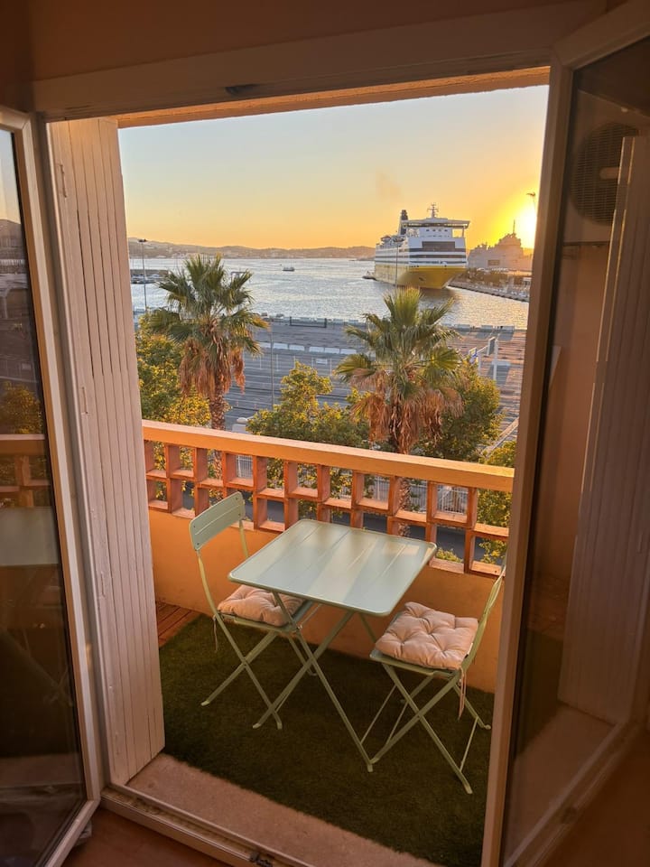 Sunset Toulon : Vue Port & Clim - Toulon