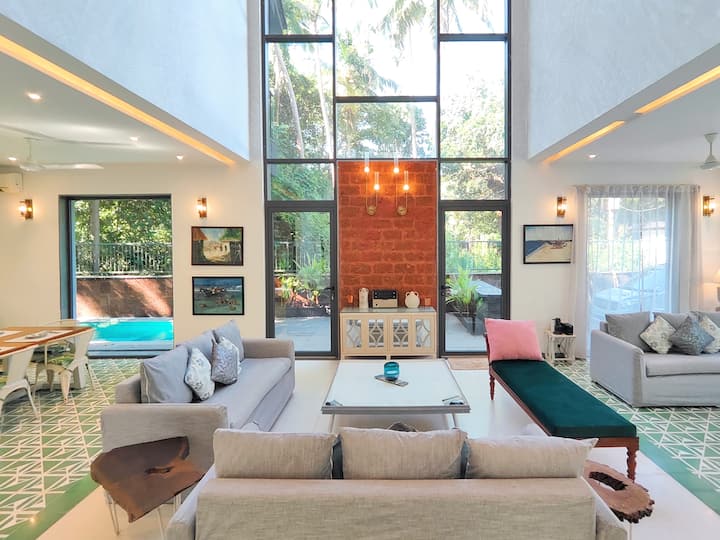 Living room image 9
