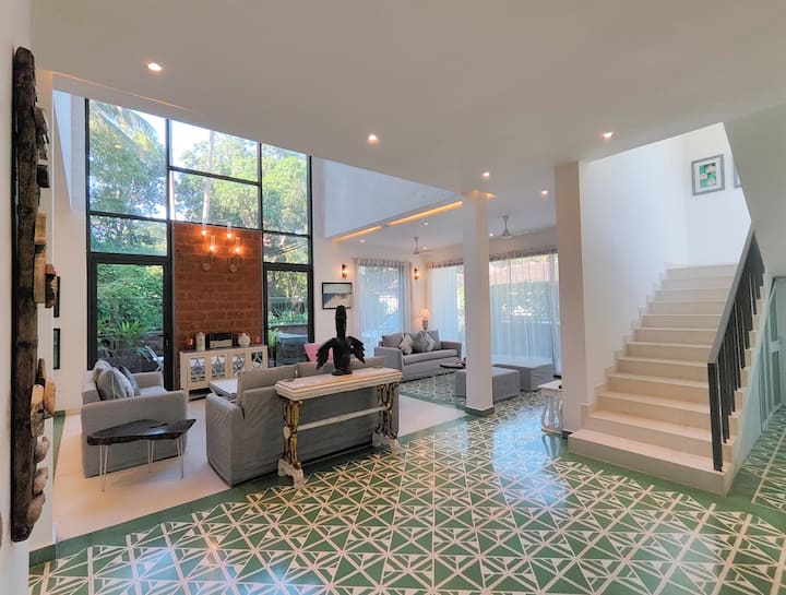 Living room image 11