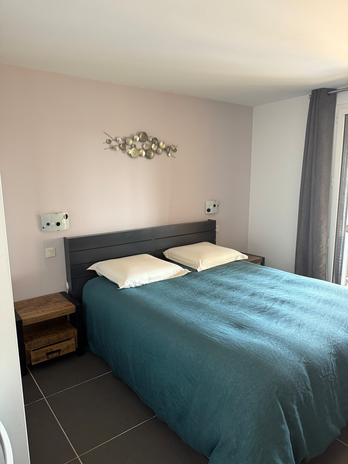 غرفة النوم 1