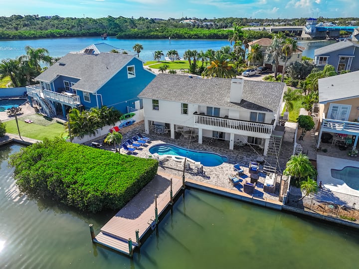 Vip Indian Rocks Beach Luxury Waterfront Heated Pool Dock Golf Cart - Houses for Rent in ...