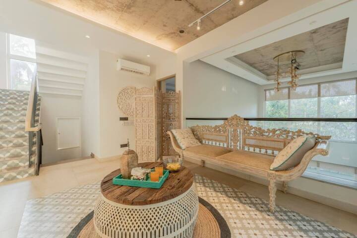 Enjoy the blend of modern aesthetics and traditional touches in our relaxing lounge.