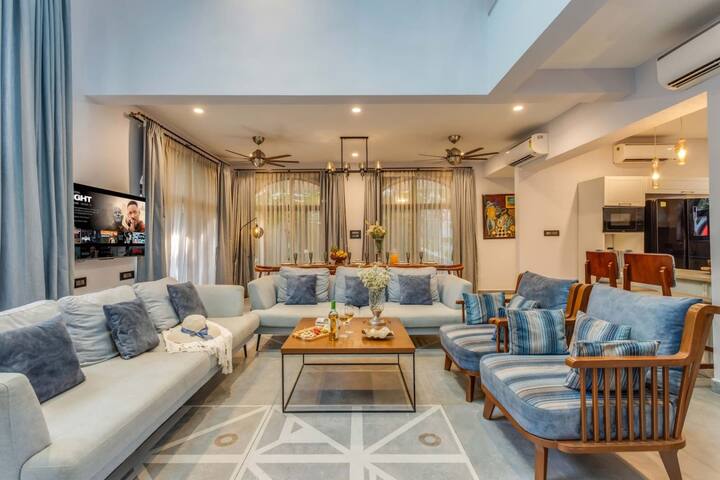 Lounge in Luxury ✨
Where comfort meets elegance-cozy up in this dreamy living space, perfect for conversations and cherished moments.