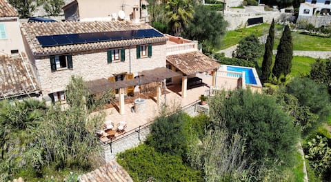 House with a pool for nature lovers