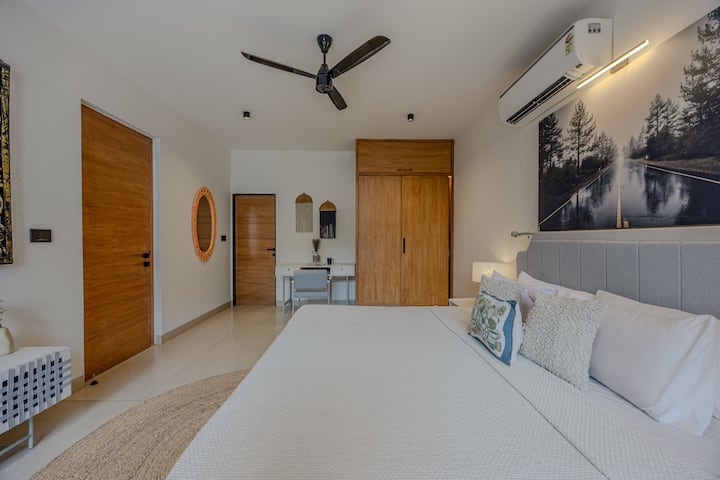Bedroom 1 image 3
