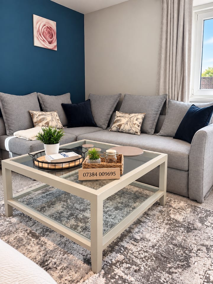 Cosy 1br Home | Relocation & Insurance Stays - Lincoln