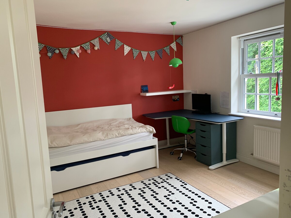 საძინებელი 1