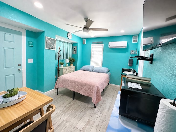 Stunning Beach View! Casa By The Sea W/pool Unit B - Port Aransas, TX