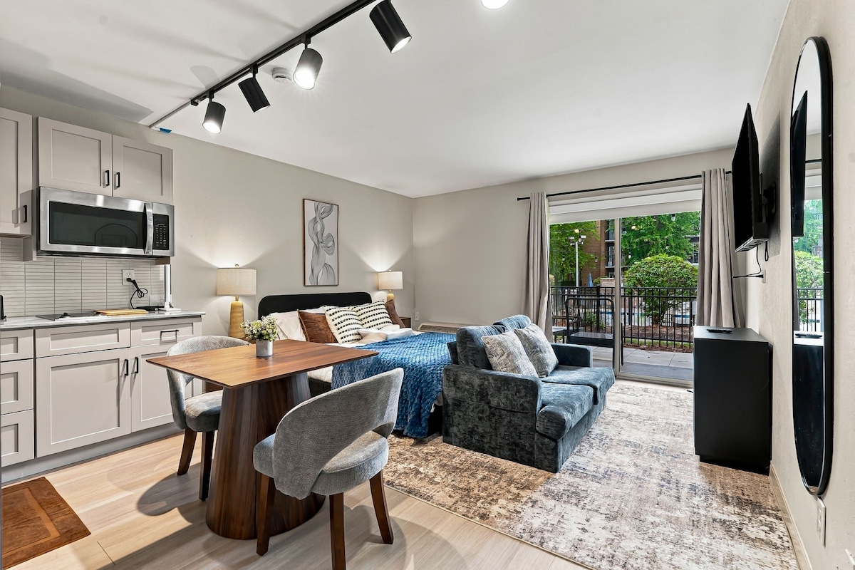 Cozy Raleigh Studio | Pool, Gym & Private Patio - Apartments for Rent ...