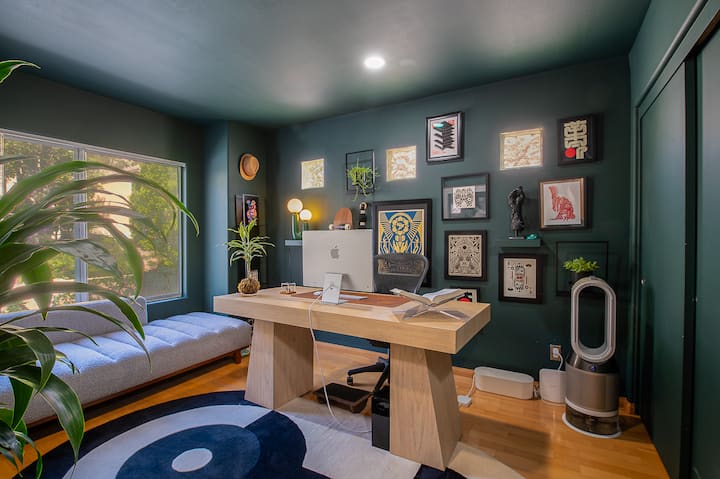 Modern Design Vibe House w/ Sparkle - Townhouses for Rent in Glendale ...