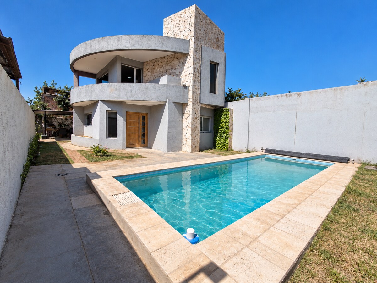 Modern house in Chacras de Coria – Jacuzzi and pool - Houses for Rent ...
