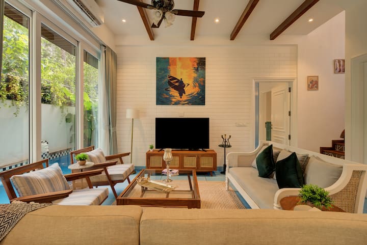 Living room image 2