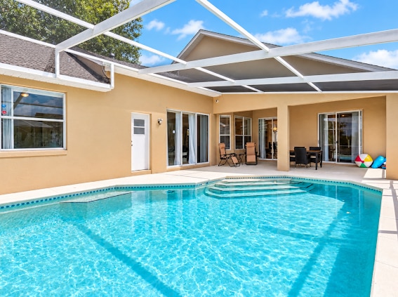 Spacious 5 Bedroom Home with Private Pool - Houses for Rent in ...