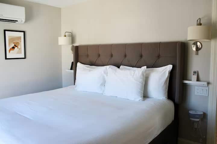 Sample Website Simple One Carpenter Suite in Cape May - Apartments for Rent in Cape May, New ...