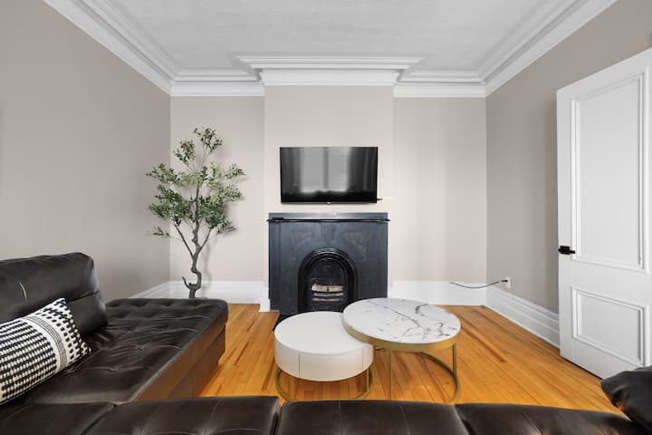Downtown 2 Bedroom Condo - Heritage Building - Charlottetown