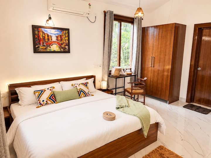 Bedroom 1 image 1