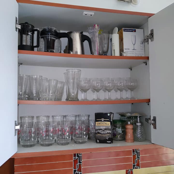 Full kitchen image 1