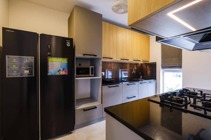 Full kitchen 1 image 1