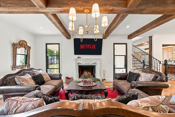 Texas Two Step Firefighting Kuenemann Estate - Pool Table & Poker Room - Houses for Rent in ...
