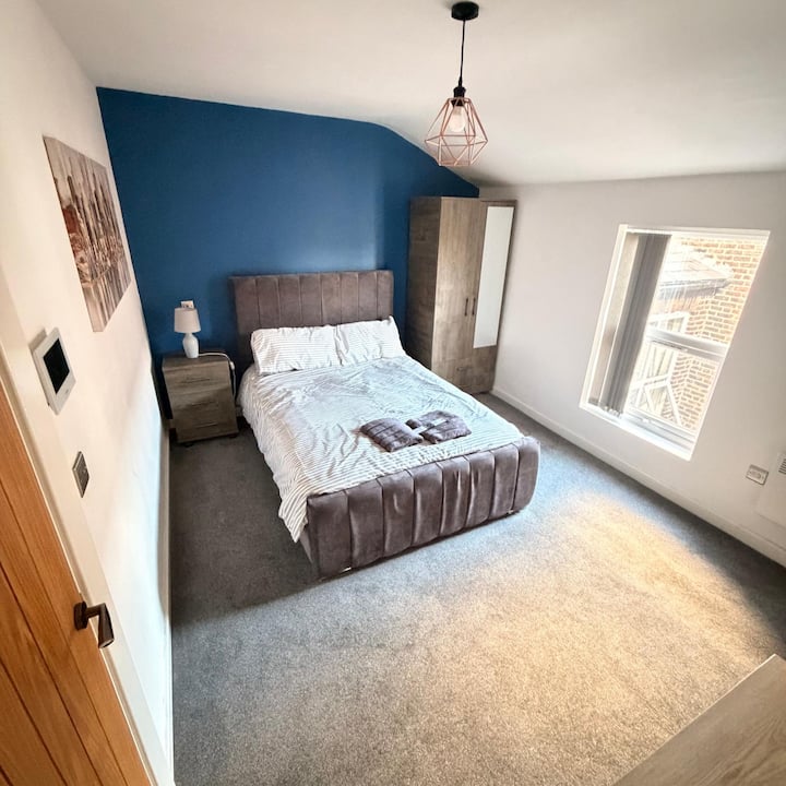 Modern Studio Apartment 7-private Kitchen & Shower - Manchester