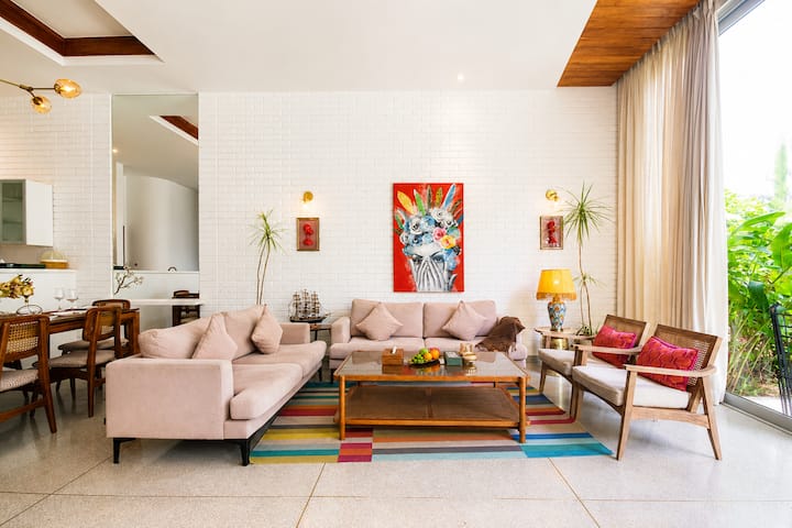 Living room image 1