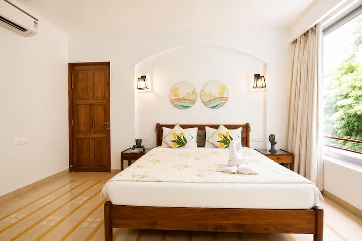 Bedroom 1 image 1