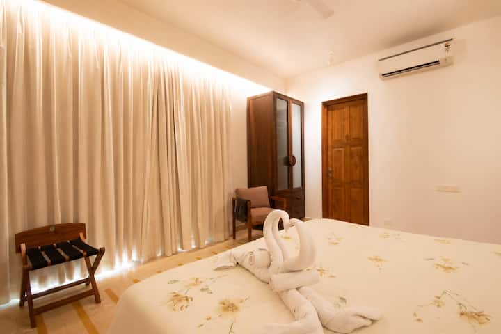 Bedroom 2 image 2
